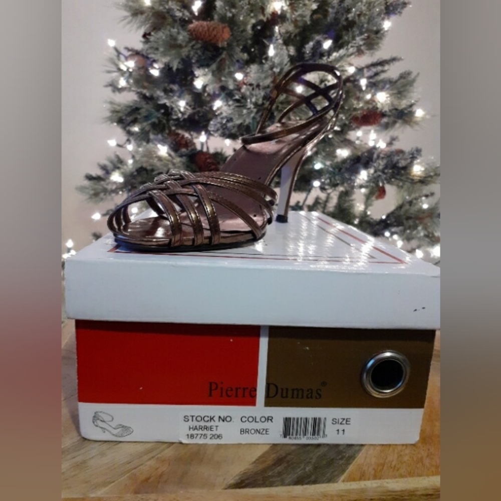 Metallic bronze peep toe